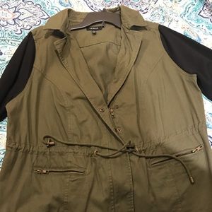 Utlitly jacket Cameo and black sleeves